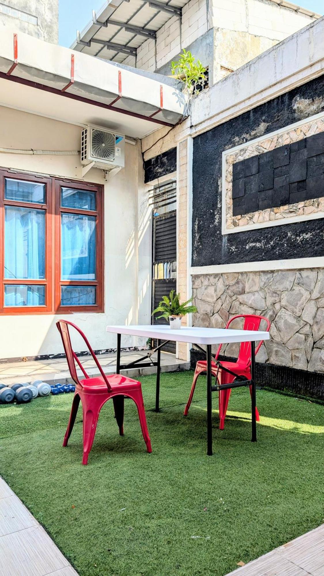 Wisma tamu Homey Surabaya